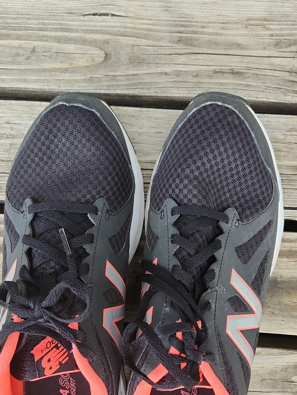 New Balance 490 V4 Black Pink Tennis Shoe Running Walking Workout Speed Ride 11 - Picture 6 of 8